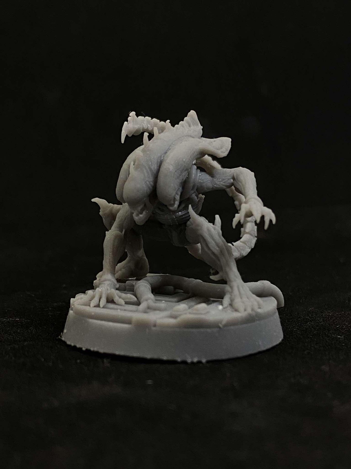 Xeno Cerberus by Papsikels Miniature, 30mm Miniature, 32mm Scale, War Gaming, Proxy for Alien, Table top gaming, Sci-fi, Aliens