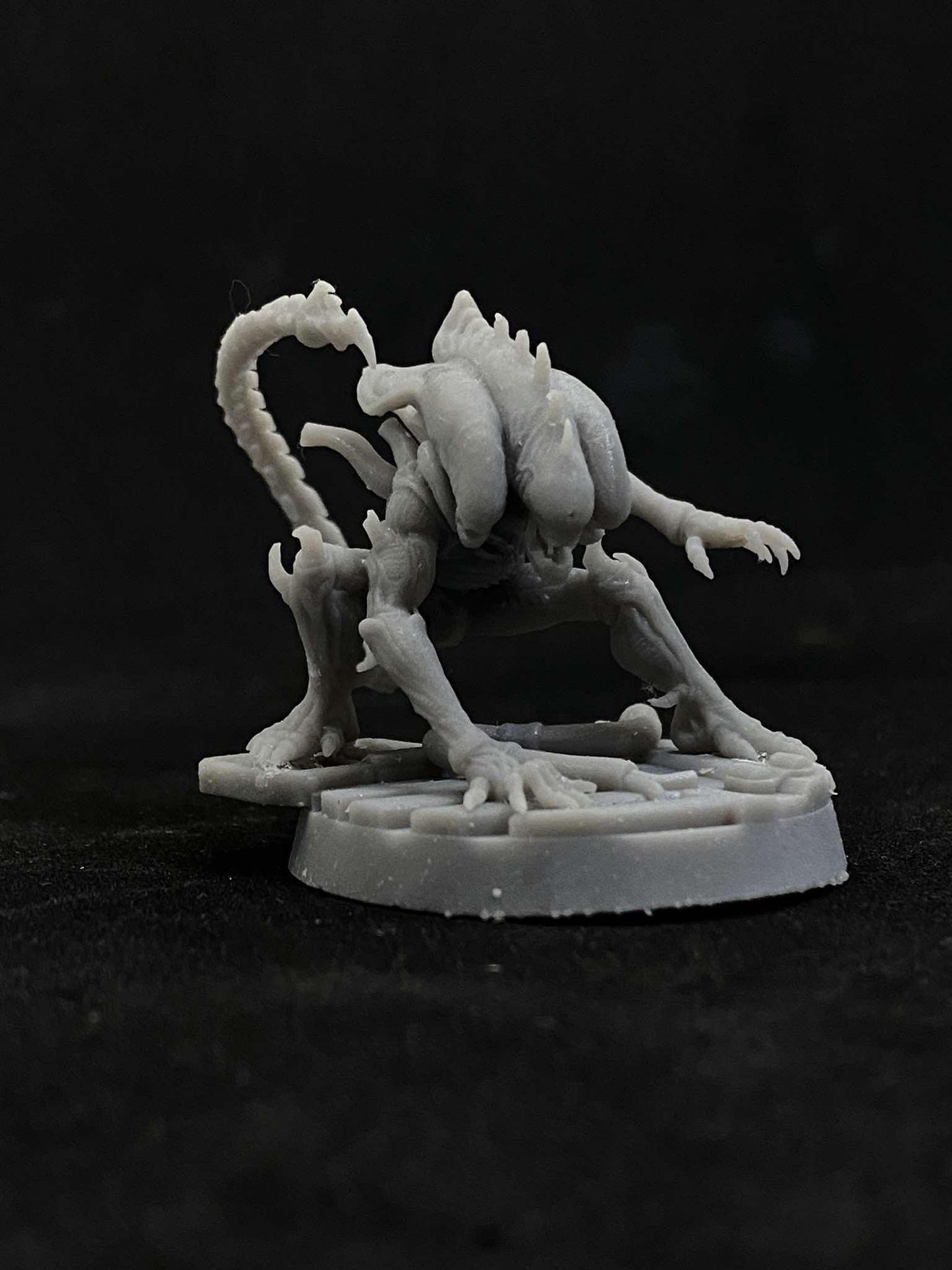 Xeno Cerberus by Papsikels Miniature, 30mm Miniature, 32mm Scale, War Gaming, Proxy for Alien, Table top gaming, Sci-fi, Aliens