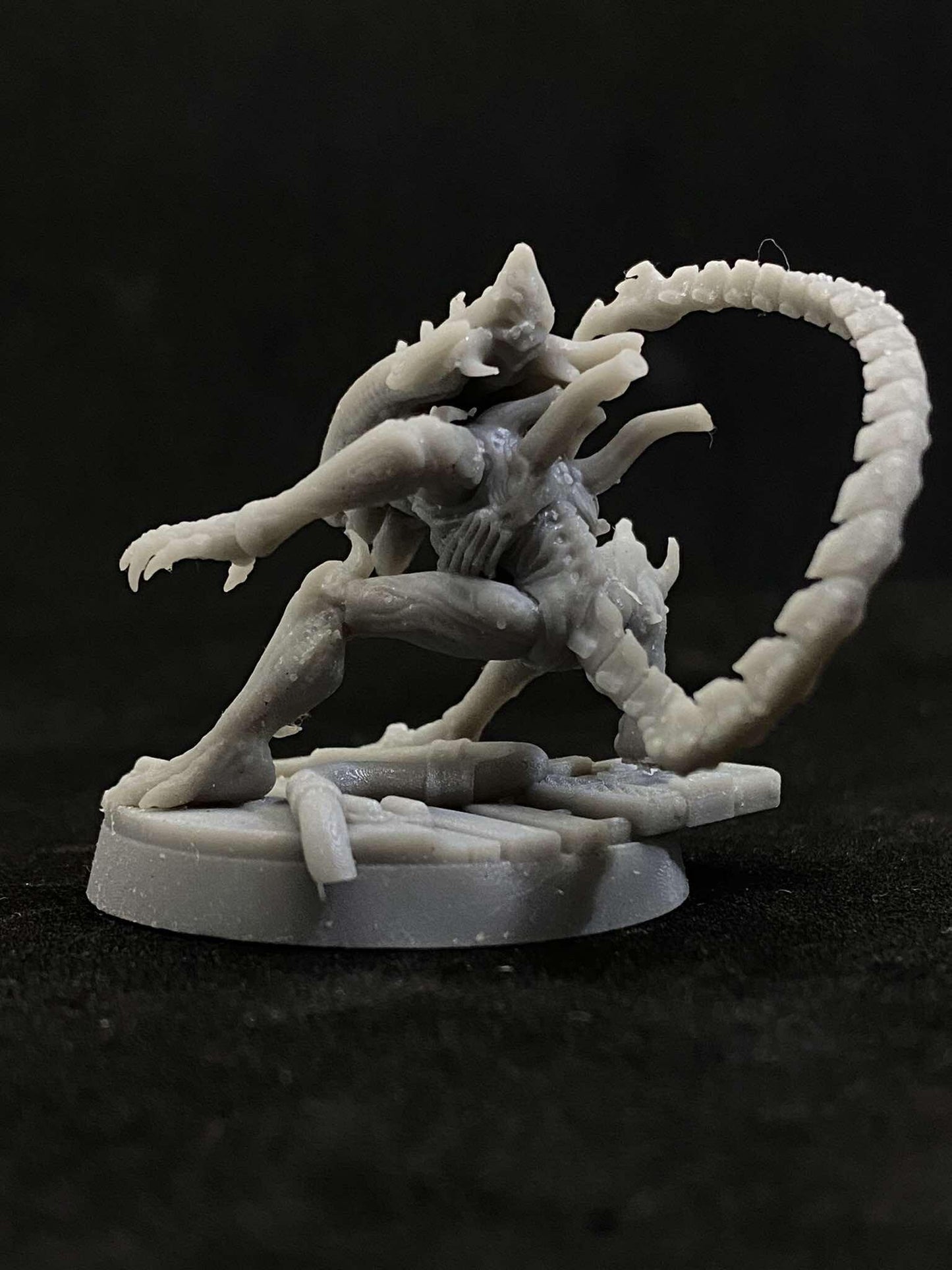 Xeno Cerberus by Papsikels Miniature, 30mm Miniature, 32mm Scale, War Gaming, Proxy for Alien, Table top gaming, Sci-fi, Aliens