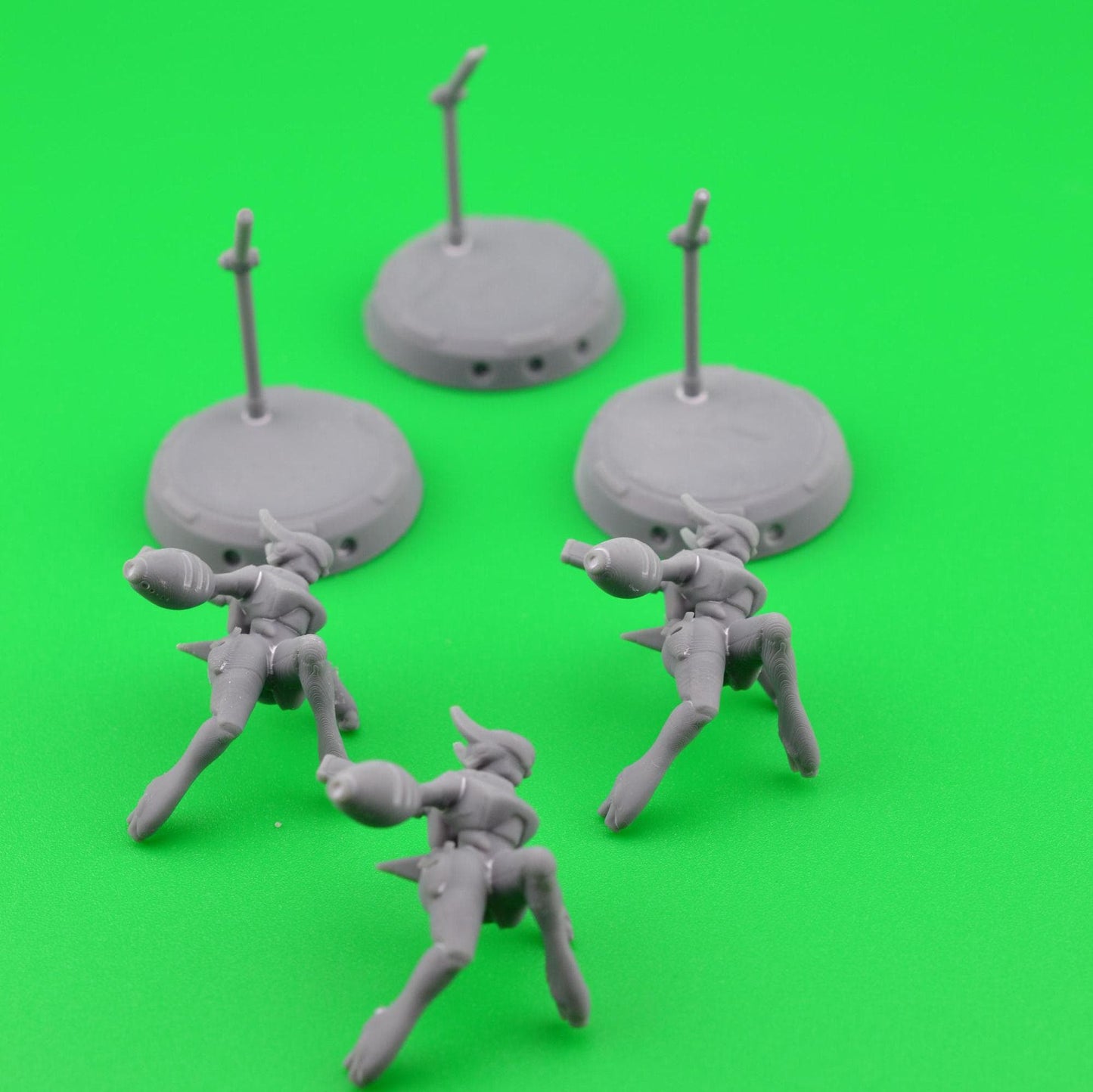 CYBERBABE MOMMO by Papsiles 32mm scale miniature, Includes base and stand, For any sci-fi or OPR table top games